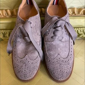 Women’s Tommy Hilfiger 6.5 Gray Suede Loafer